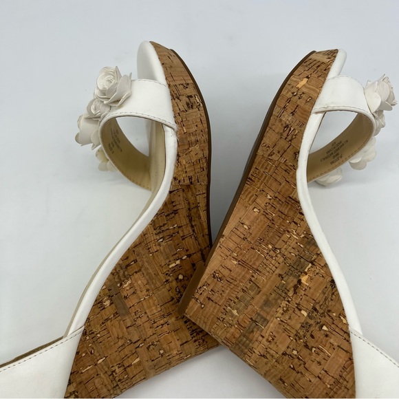 JESSICA SIMPSON White Jeffina Leather Wedge Sandals Size 9M - Picture 9 of 12
